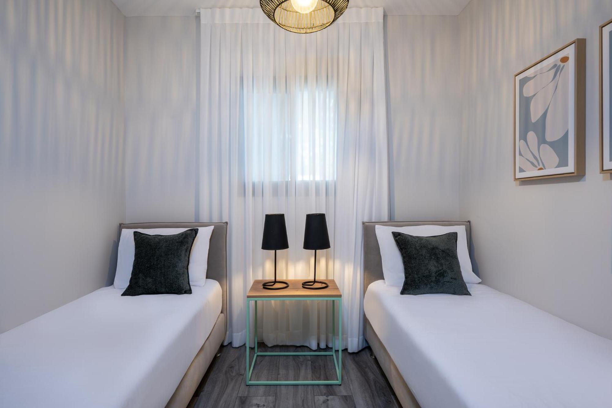 Hotel Erettz Travel *